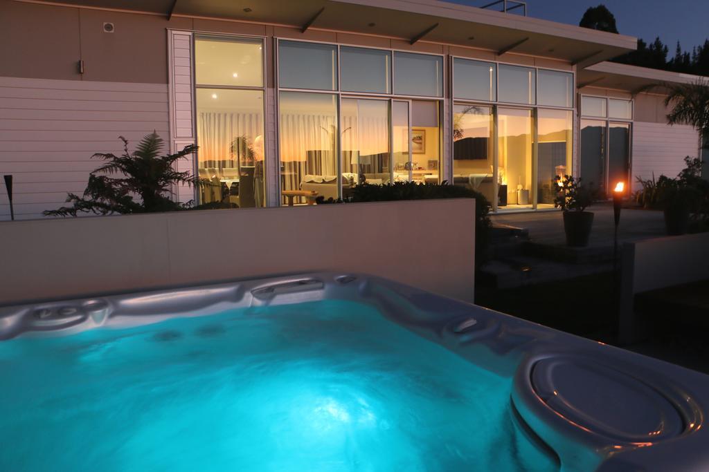 The Bay Lodge Pohara Bagian luar foto